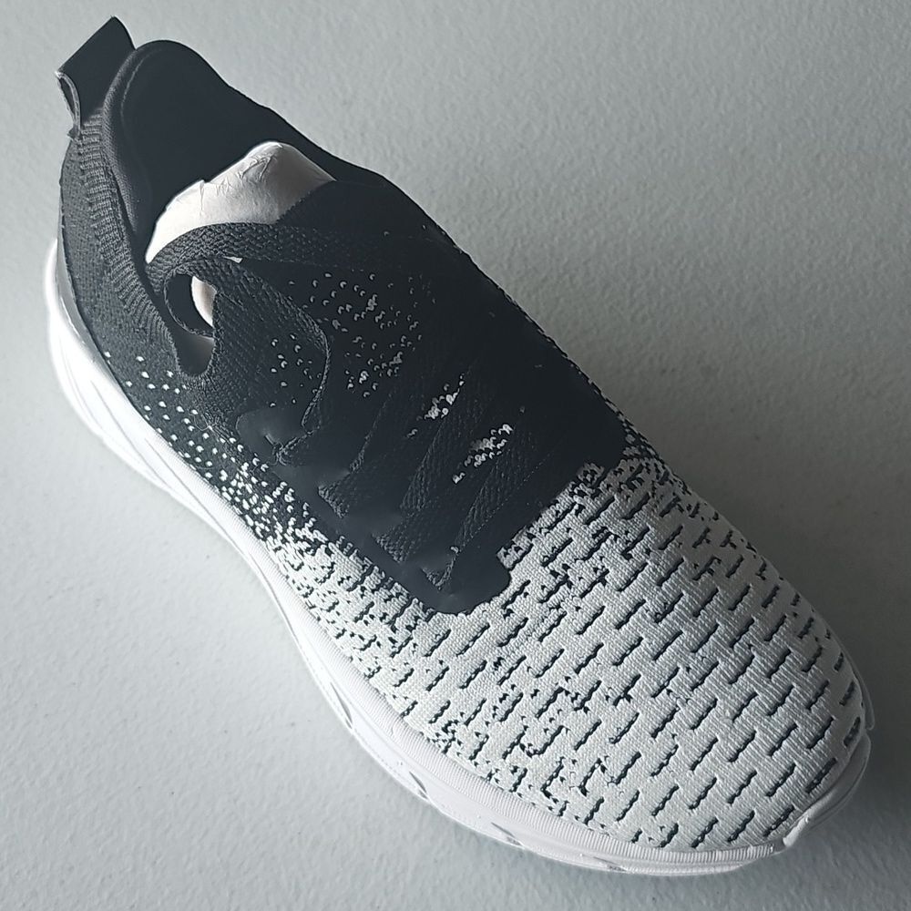 Urban Sport White & Black Hilly Lace Up Sneakers, Size 7 Wide